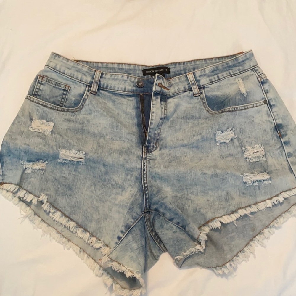Denim fray shorts